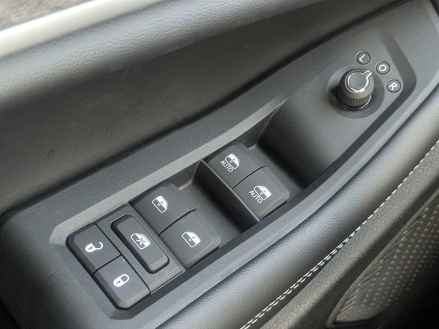 New 2027 Jeep Grand Cherokee Altitude AWD/4WD image 24