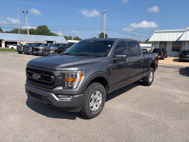 Used 2022 Ford F150 XLT w/ Equipment Group 302A High AWD/4WD image 2