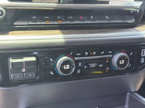 Used 2026 Chevrolet Silverado 1500 LT Trail Boss w/ LT Trail Boss Premium Package AWD/4WD image 19