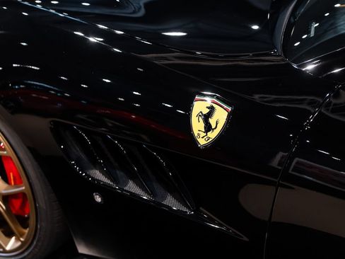 Used 2018 Ferrari GTC4Lusso AWD/4WD image 12