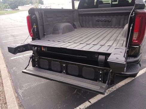 Used 2023 GMC Sierra 1500 AT4 w/ Technology Package image 35