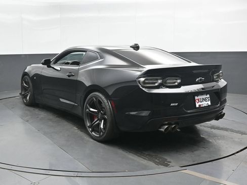 Used 2022 Chevrolet Camaro SS RWD image 10