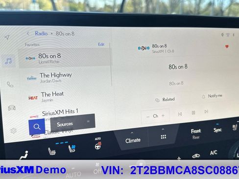 Used 2025 Lexus RX 350h 350h Premium w/ Convenience Package image 40