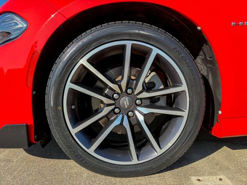 Used 2022 Dodge Charger R/T w/ Plus Group RWD image 35