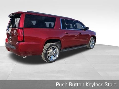 Used 2017 Chevrolet Suburban LT image 26