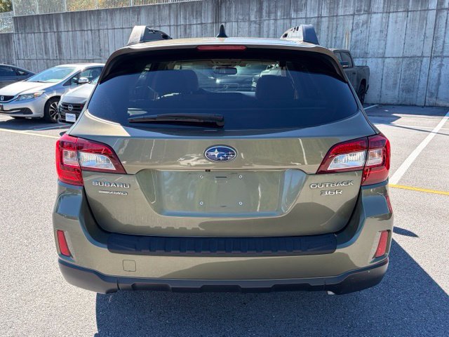 Used 2016 Subaru Outback 3.6R Limited AWD/4WD image 4