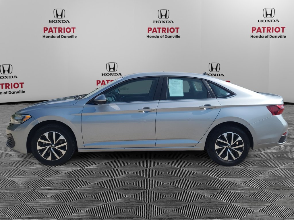 Used 2024 Volkswagen Jetta S FWD image 2