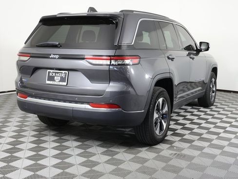 Used 2023 Jeep Grand Cherokee 4WD 4xe image 5