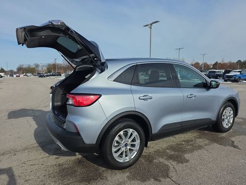 Used 2022 Ford Escape SE w/ Cold Weather Package image 36