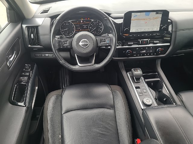 Used 2024 Nissan Pathfinder SL AWD/4WD image 25