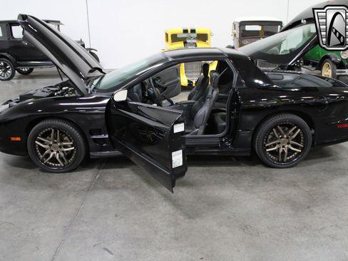 Used 1999 Pontiac Firebird Formula image 15