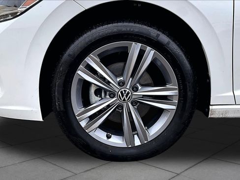 Used 2023 Volkswagen Jetta SE image 10