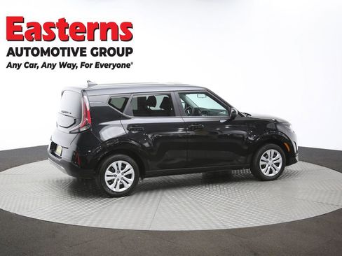 Used 2023 Kia Soul LX FWD image 41