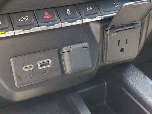 Used 2020 GMC Sierra 1500 AT4 w/ AT4 Premium Package AWD/4WD image 29