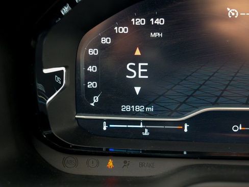 Used 2022 GMC Yukon XL Denali image 47