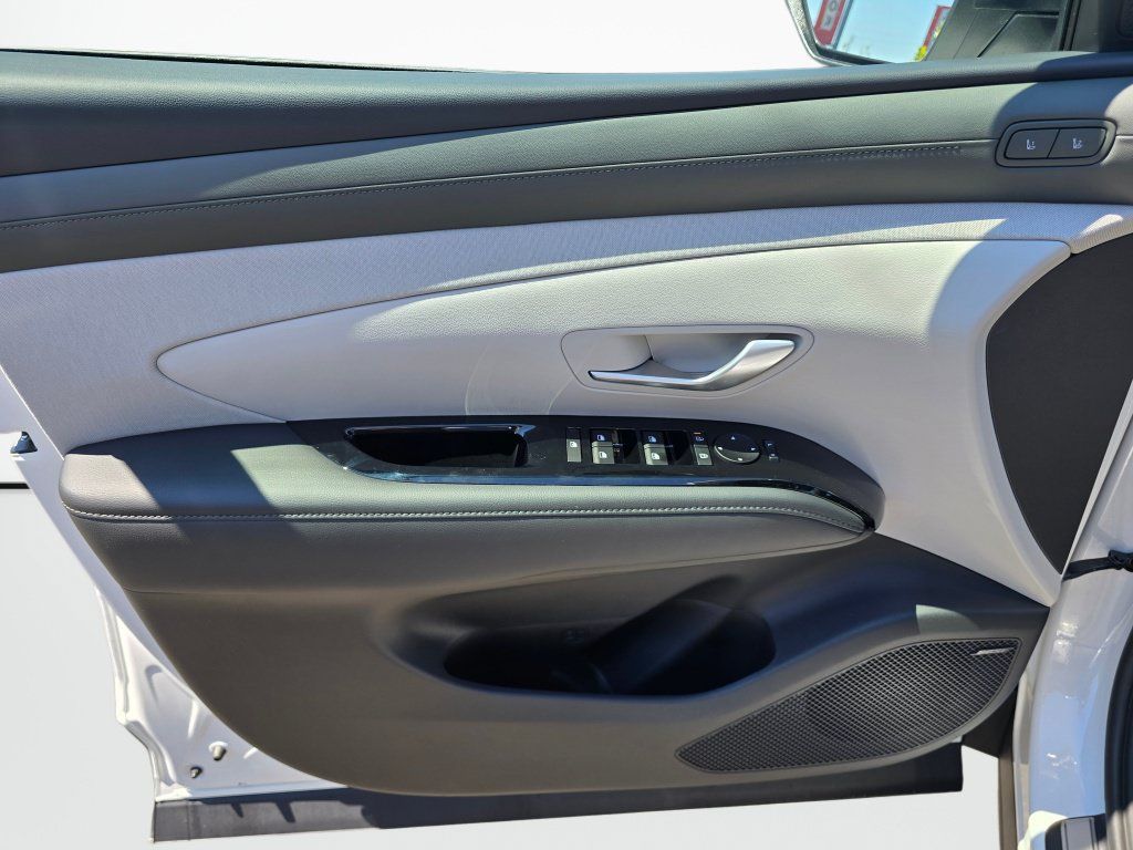 New 2026 Hyundai Tucson Limited w/ Tow & Go Package AWD/4WD image 35