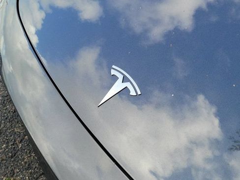 Used 2024 Tesla Model 3 Standard Range RWD image 4