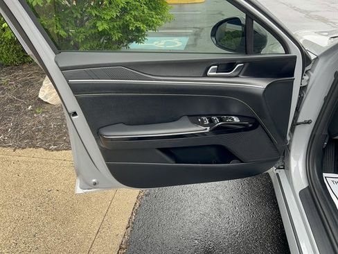 Used 2025 Kia K5 GT image 11