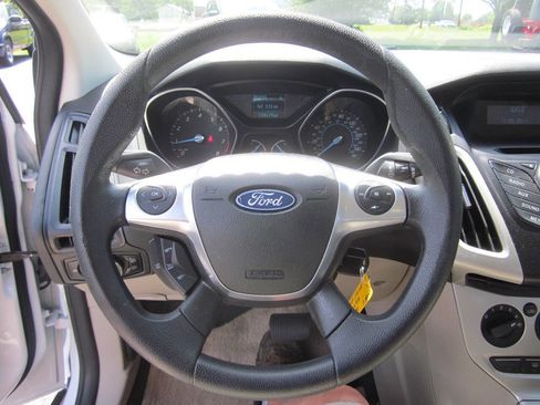 Used 2012 Ford Focus SE FWD image 20