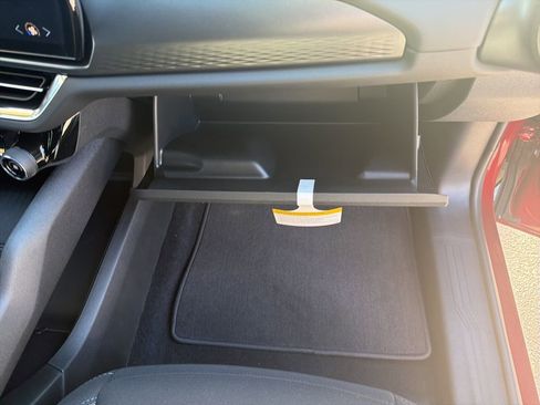 New 2026 Chevrolet Equinox EV LT image 21