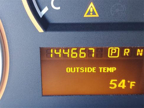 Used 2013 Nissan Titan SV w/ SV Premium Utility Pkg image 31