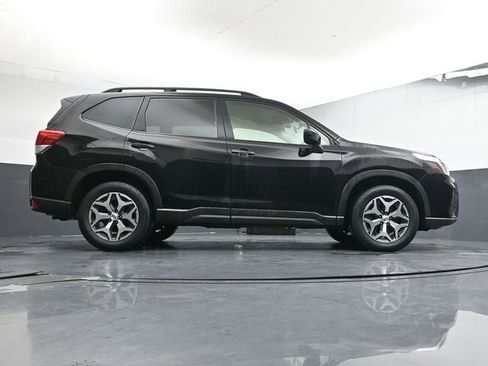 Used 2020 Subaru Forester Premium image 33
