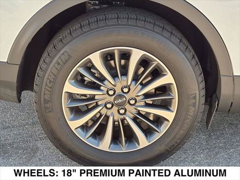 Certified 2022 Lincoln Nautilus FWD w/ Premium Package image 9