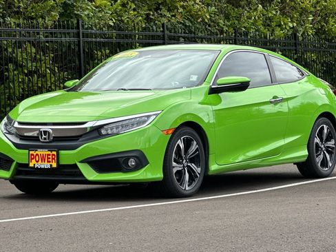 Used 2018 Honda Civic Touring image 8