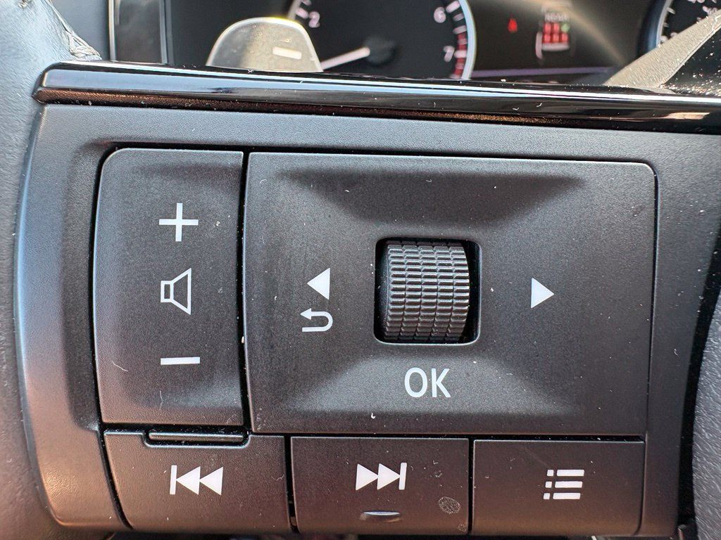 Used 2025 Nissan Pathfinder SL w/ Black Appearance Package AWD/4WD image 39