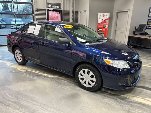 Used 2011 Toyota Corolla LE image 18