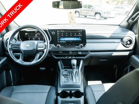 Used 2023 Chevrolet Colorado W/T RWD image 11