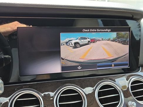 Used 2020 Mercedes-Benz E 350 4MATIC Sedan image 25