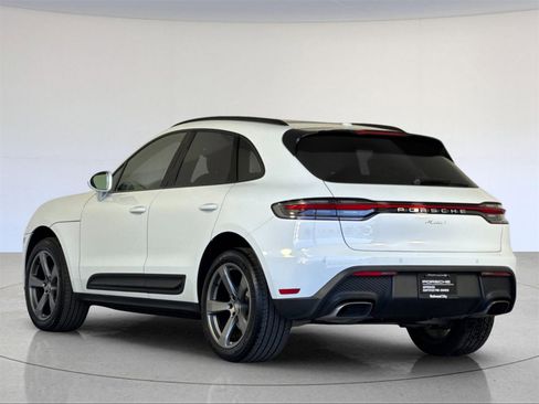 Used 2025 Porsche Macan image 3