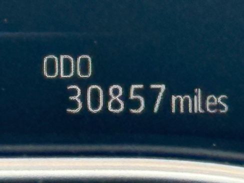 Used 2022 Toyota Avalon XLE w/ Moonroof Package image 32