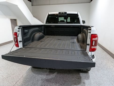 Used 2022 RAM 2500 Limited image 11
