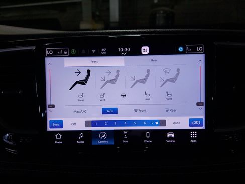 Used 2023 Chrysler Pacifica Limited FWD image 18