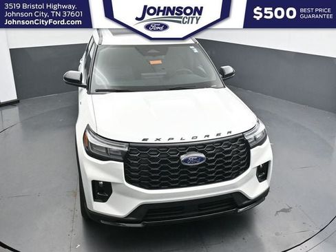 New 2026 Ford Explorer ST-Line w/ ST-Line Street Pack AWD/4WD image 17