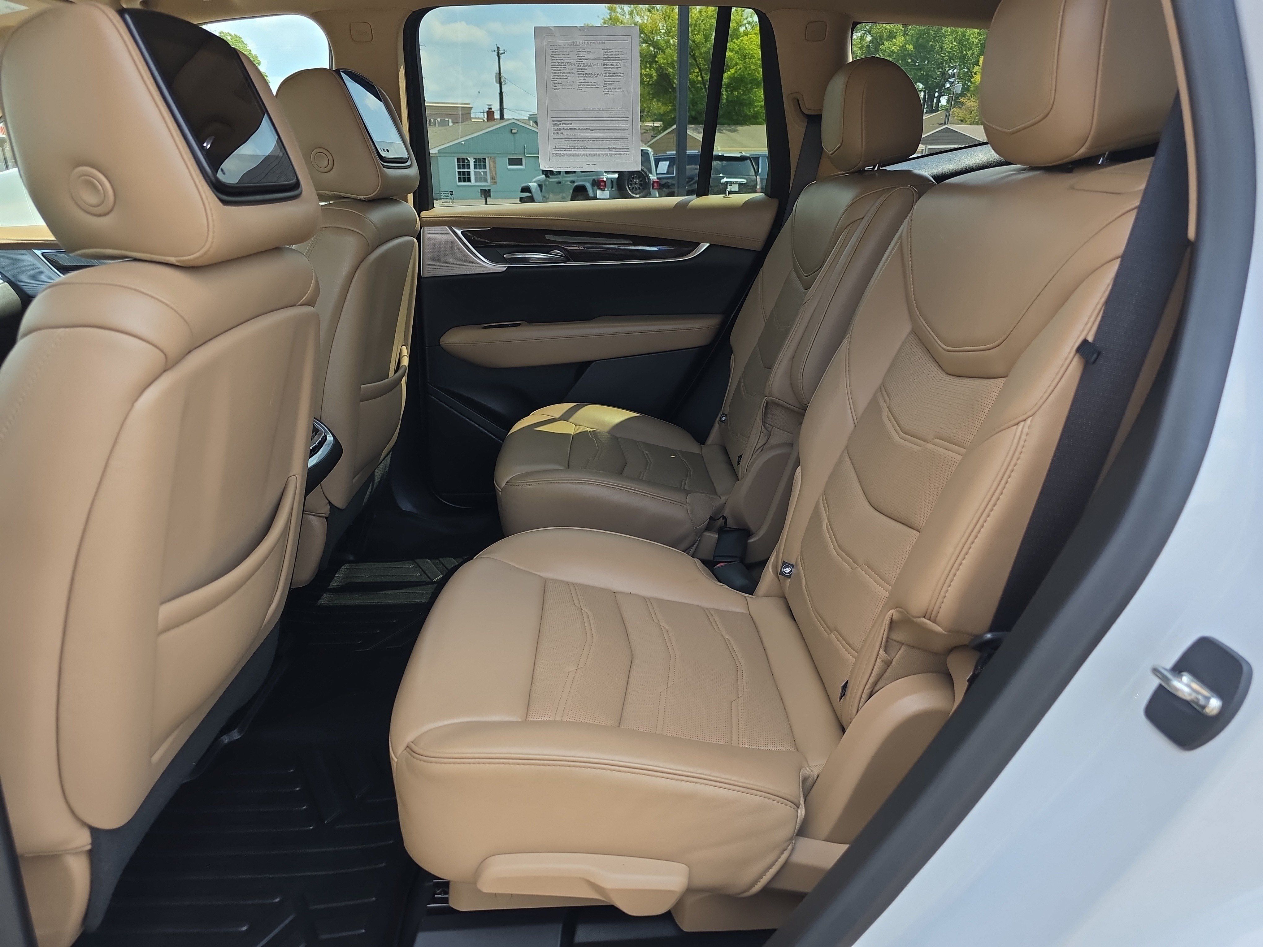 Used 2020 Cadillac XT6 Premium Luxury w/ Platinum Package FWD image 11