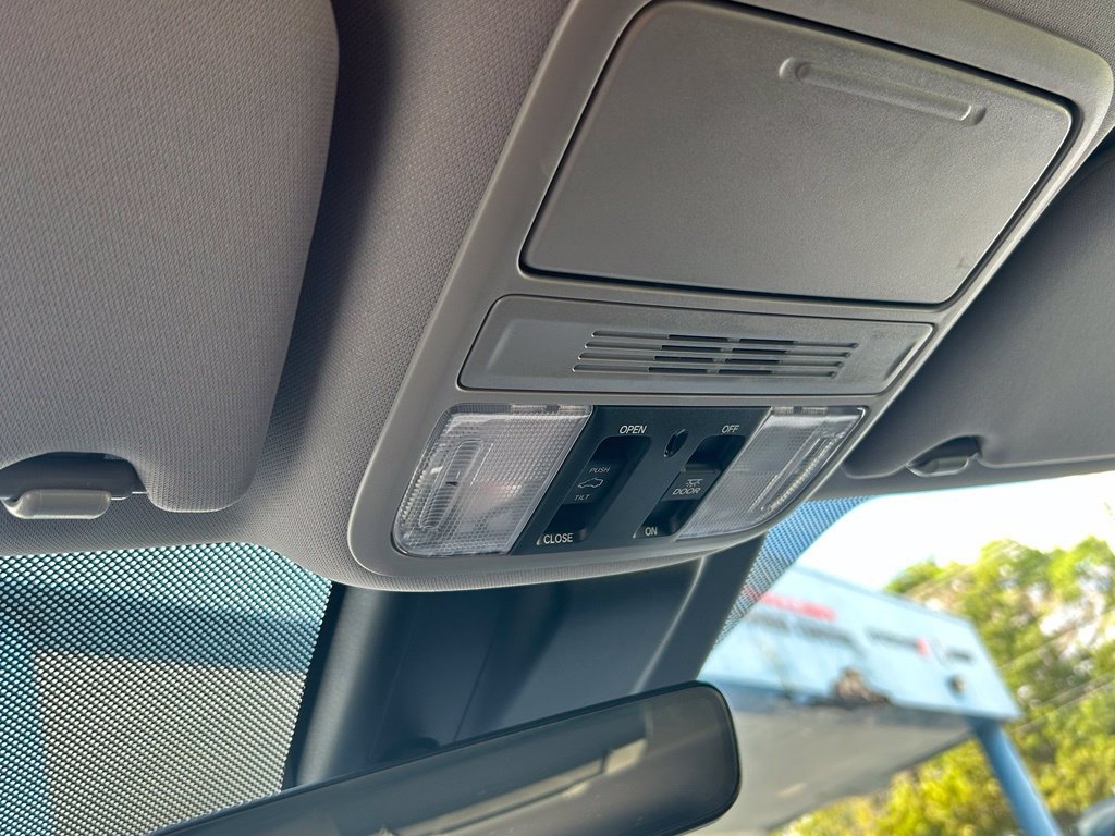 Used 2018 Honda Odyssey EX-L image 23