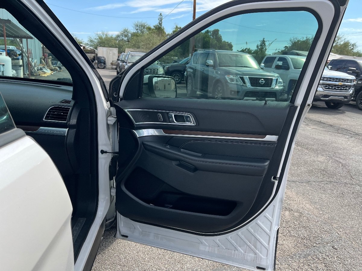 Used 2019 Ford Explorer Limited w/ Class III Trailer Tow Package FWD image 20