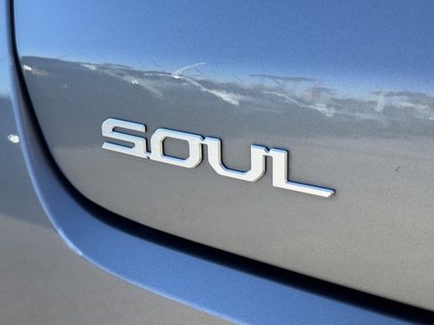 Certified 2023 Kia Soul EX image 11