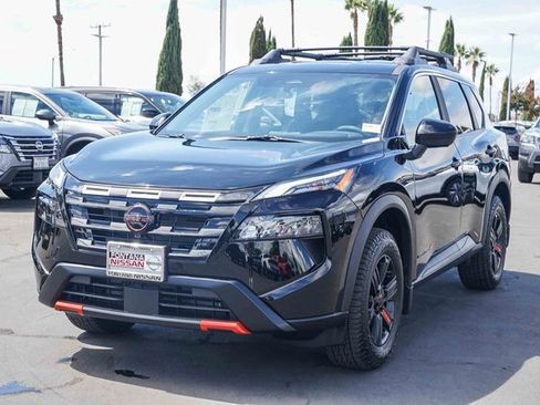 New 2026 Nissan Rogue SV image 4