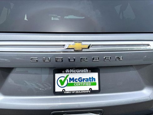 Used 2021 Chevrolet Suburban High Country w/ Premium Package AWD/4WD image 24