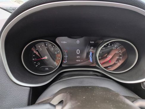 Used 2018 Jeep Compass Limited AWD/4WD image 36