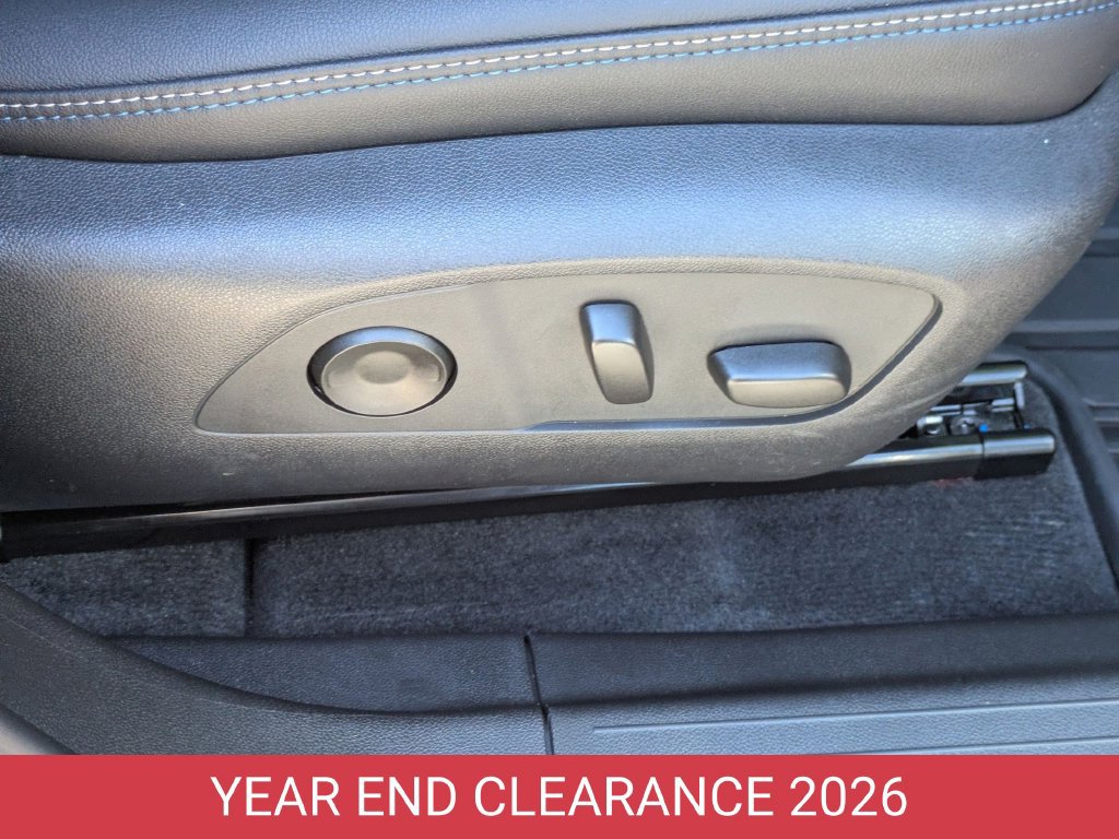 New 2026 Chevrolet Equinox EV LT w/ Convenience Package II FWD image 39