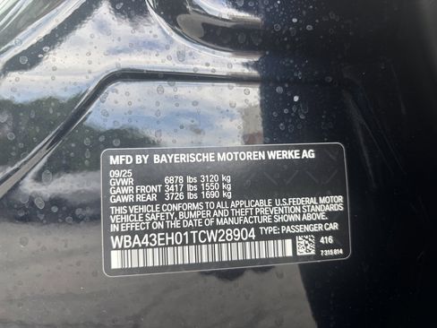Used 2026 BMW 750e xDrive AWD/4WD image 30