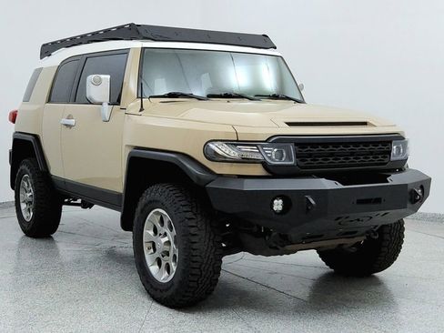 Used 2013 Toyota FJ Cruiser Base image 7