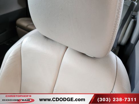 Used 2011 Toyota Sienna XLE image 16