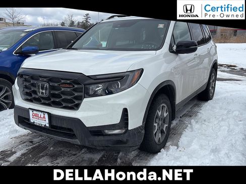 Used 2023 Honda Passport TrailSport image 1