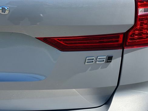 Used 2025 Volvo XC60 B5 Core image 39